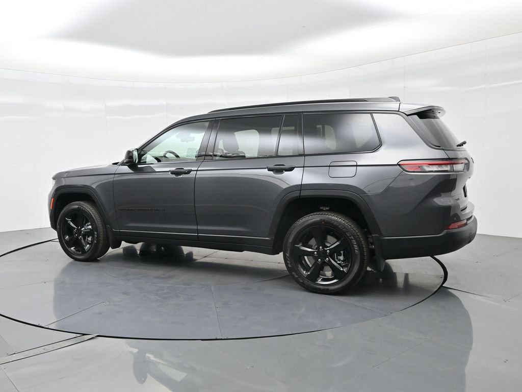 New 2025 Jeep Grand Cherokee L Laredo image 9