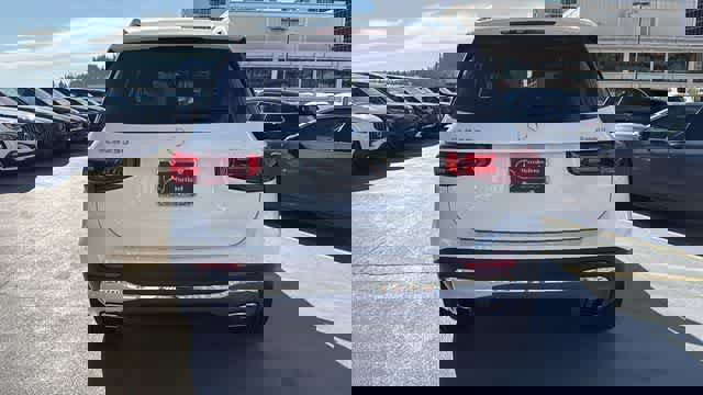 Certified 2025 Mercedes-Benz GLB 250 4MATIC image 6