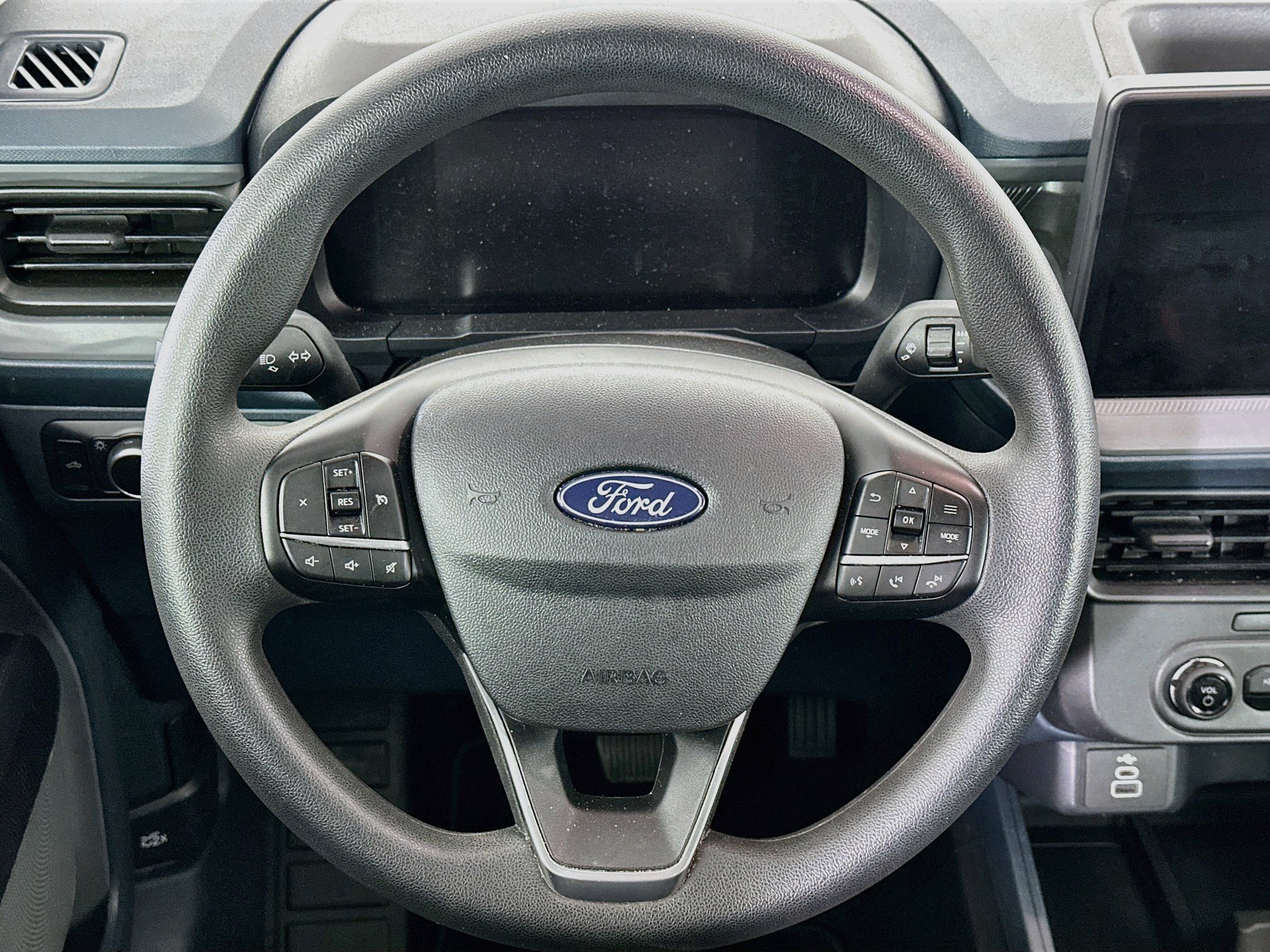 Used 2025 Ford Maverick XL w/ Equipment Group 102A AWD/4WD image 18