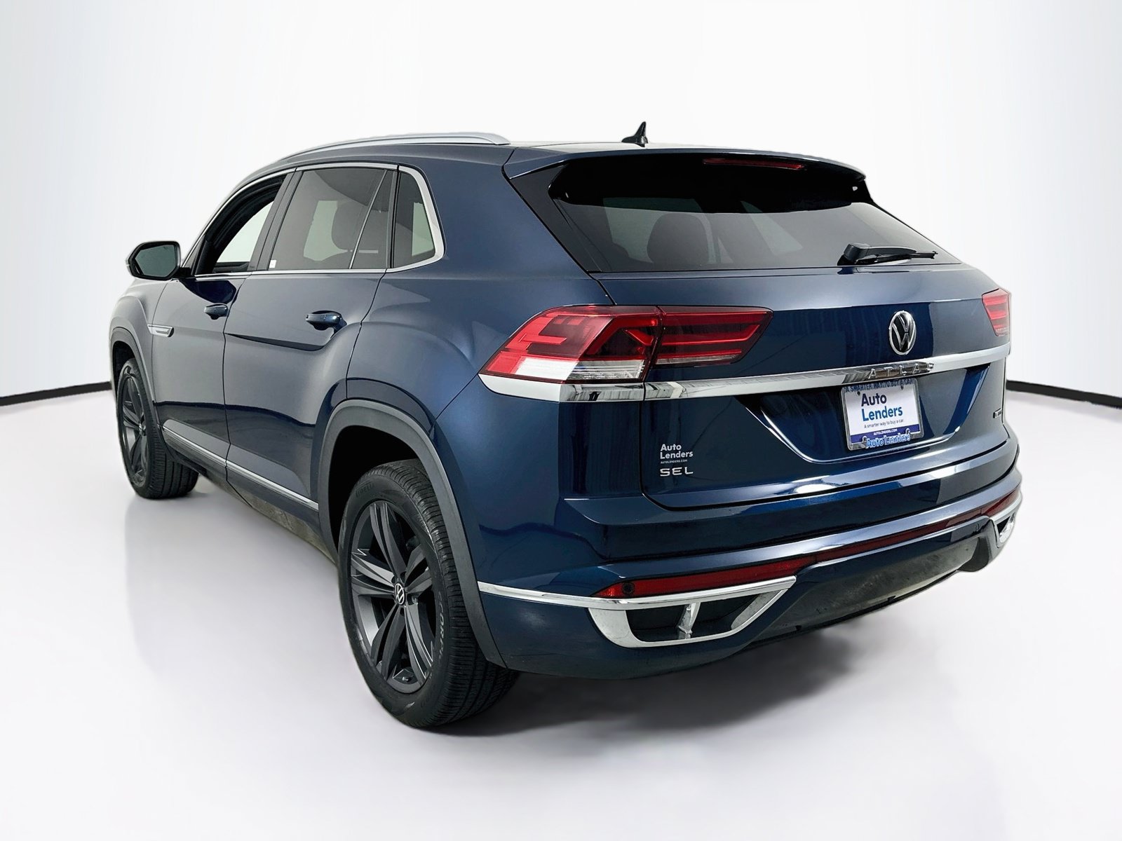 Used 2022 Volkswagen Atlas Cross Sport SEL R-Line AWD/4WD image 7