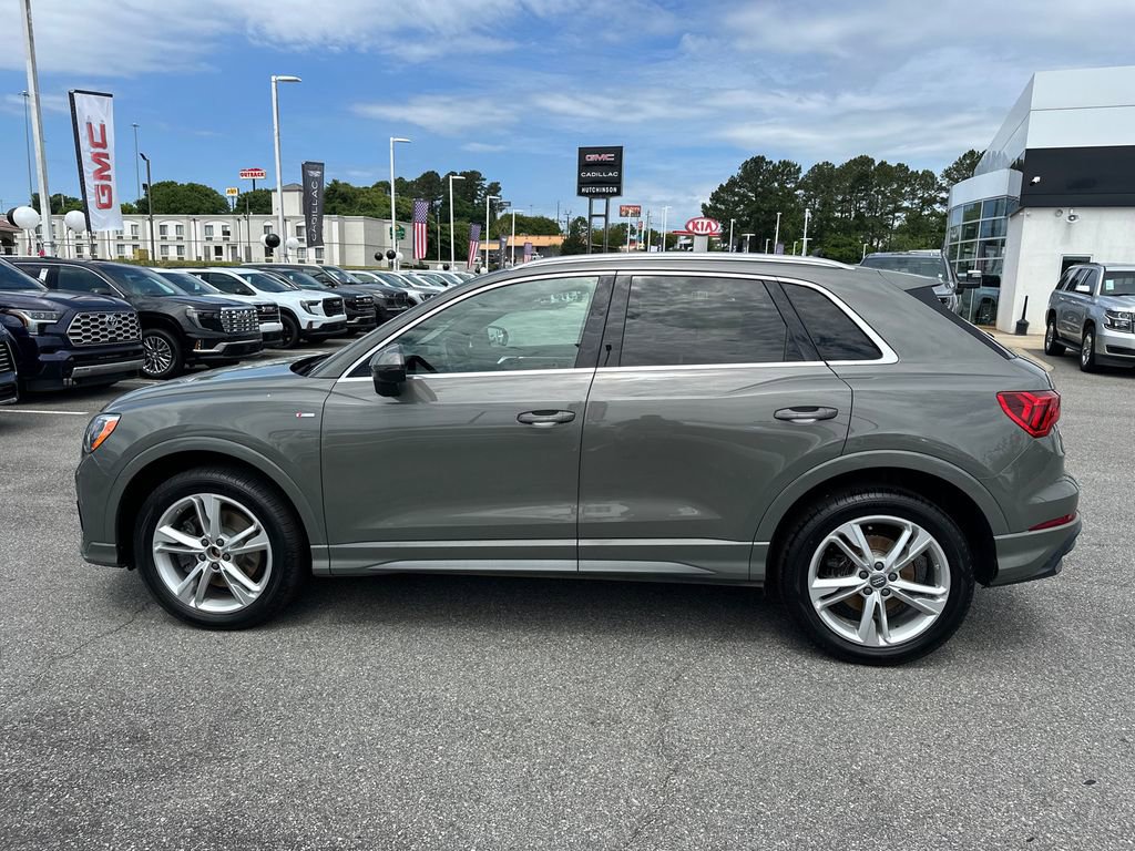 Used 2020 Audi Q3 2.0T Premium w/ Convenience Package AWD/4WD image 4