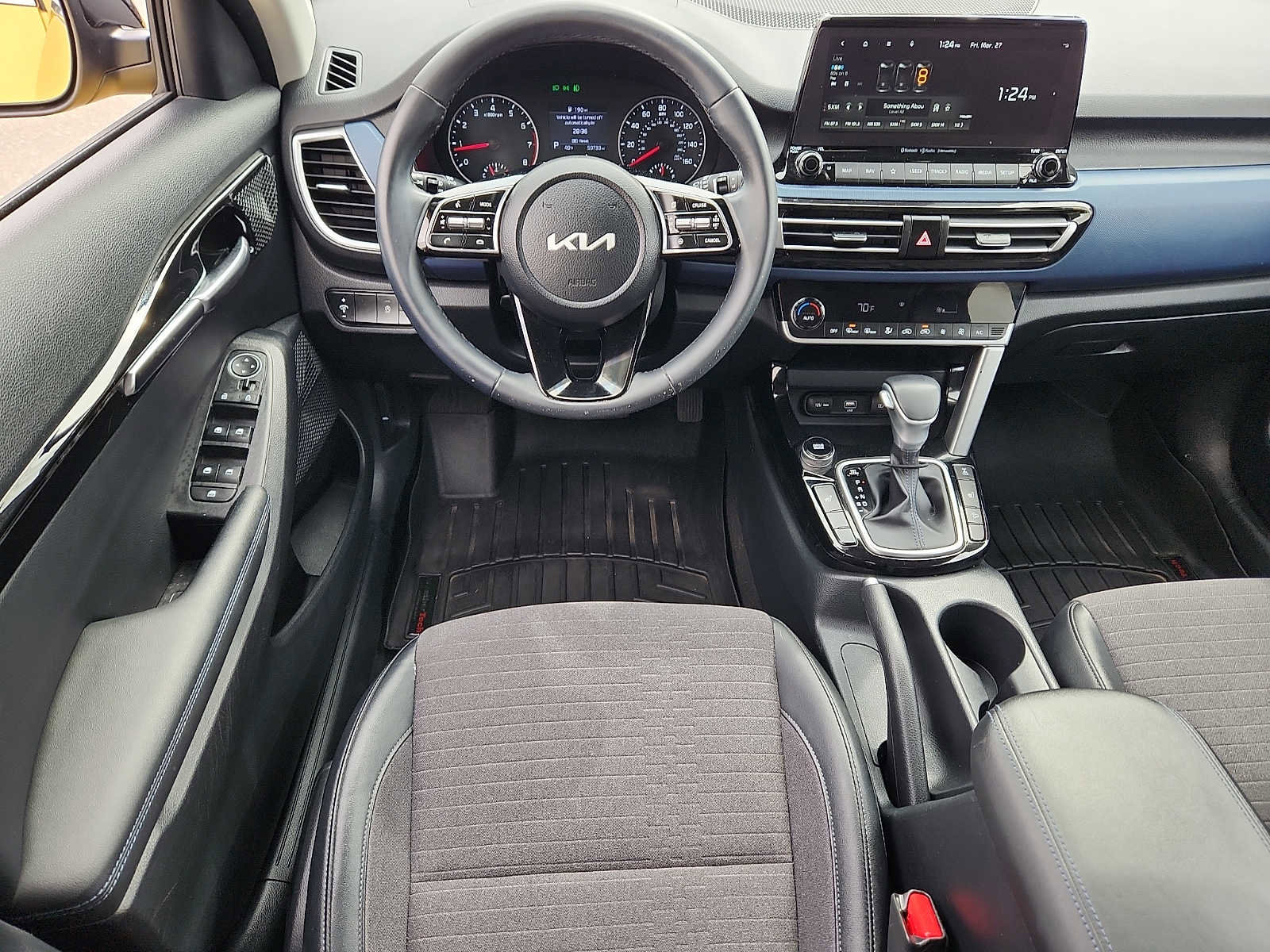 Used 2022 Kia Seltos Nightfall Edition image 11