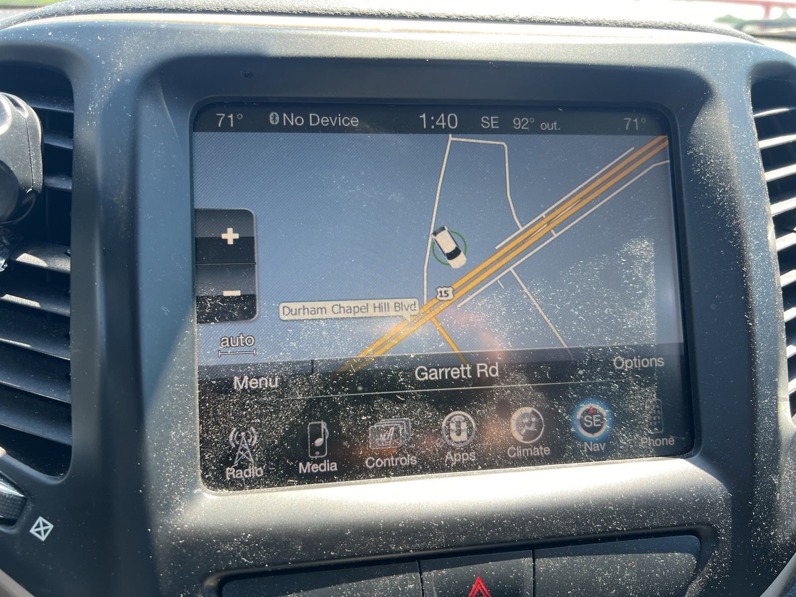 Used 2016 Jeep Cherokee Limited image 14