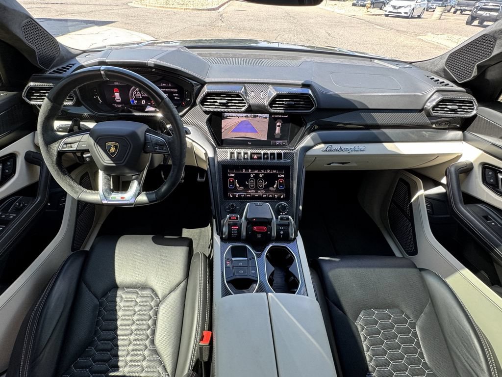 Used 2021 Lamborghini Urus AWD/4WD image 40
