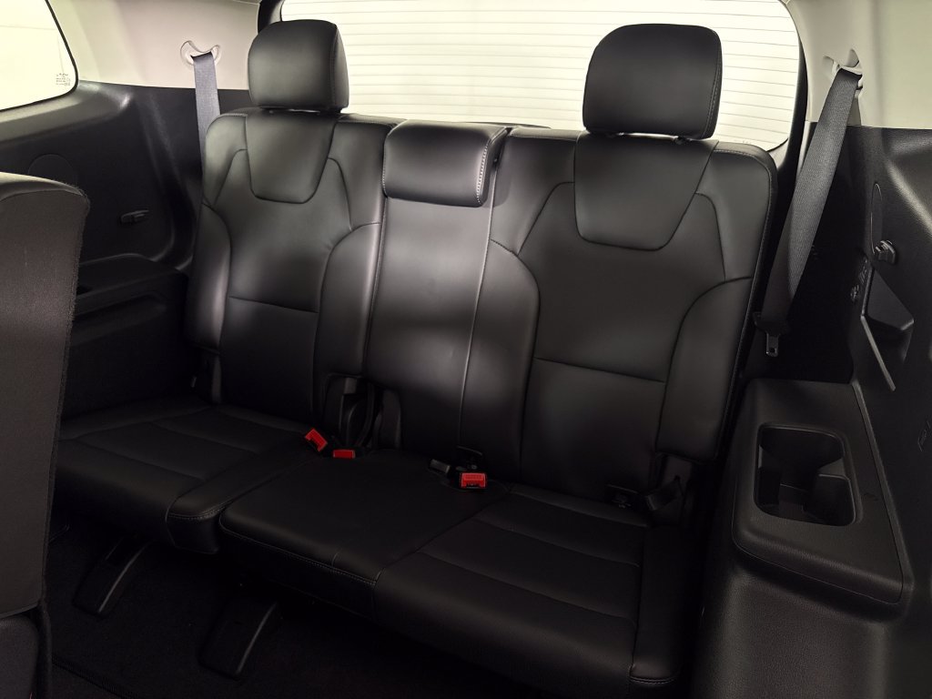 Used 2025 Kia Telluride LX FWD image 14