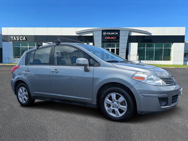Used 2009 Nissan Versa Hatchback FWD image 1