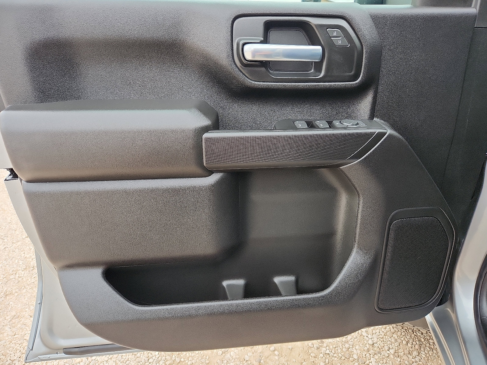 Used 2025 Chevrolet Silverado 2500 Custom w/ Custom Convenience Package image 12