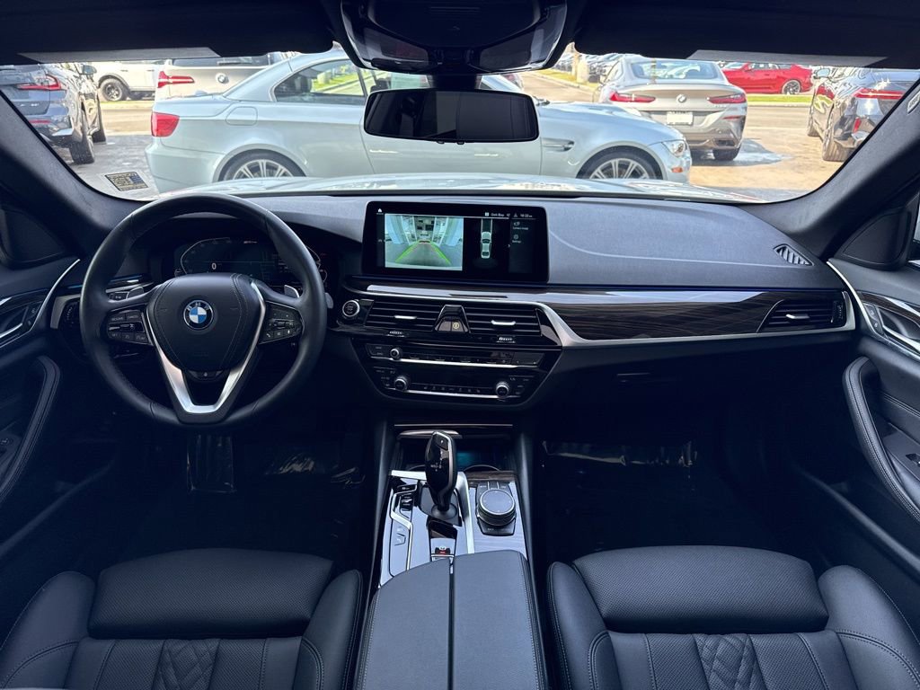 Used 2023 BMW 530e xDrive w/ Convenience Package image 14