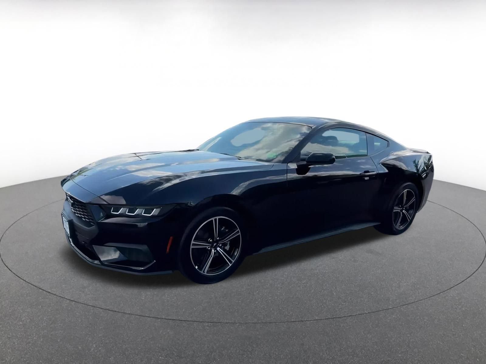 Used 2024 Ford Mustang Premium image 8