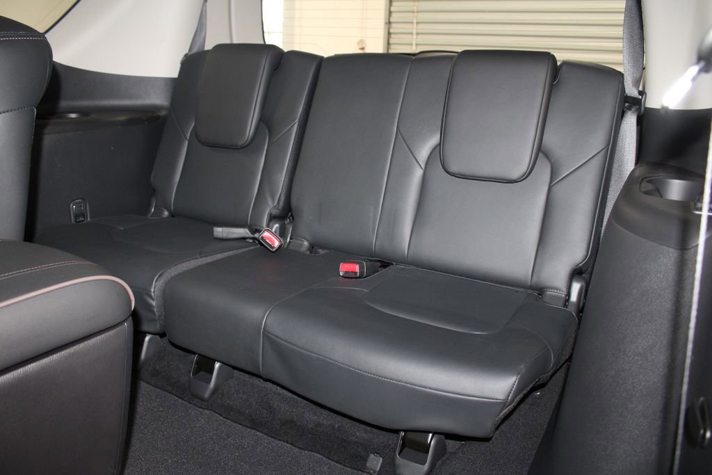 Used 2024 Nissan Armada Platinum w/ Captain's Chairs Package image 28