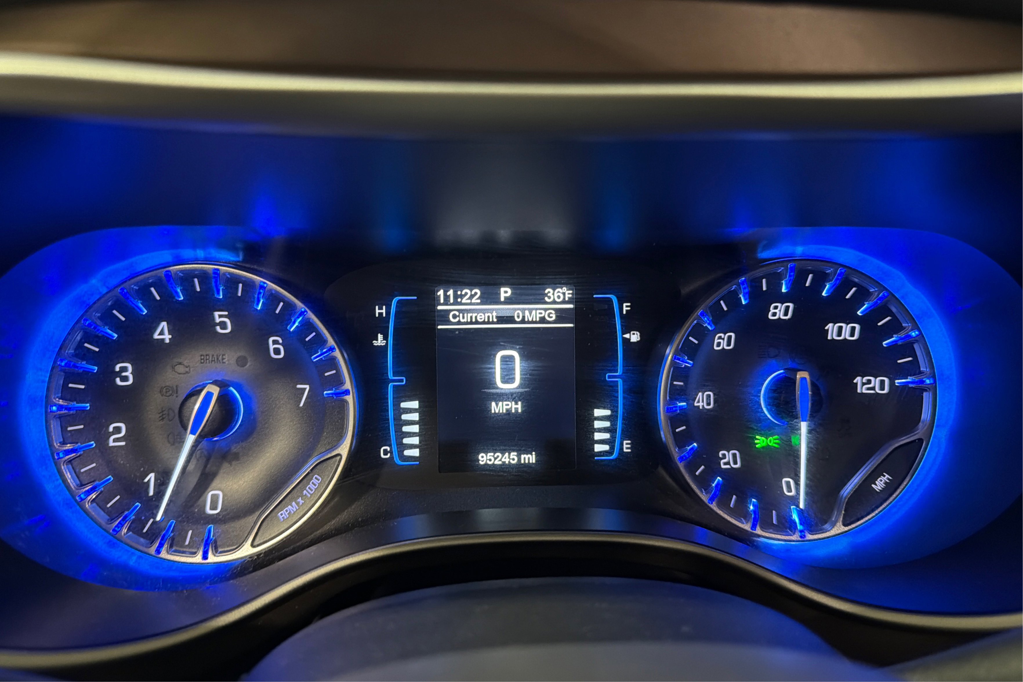 Used 2017 Chrysler Pacifica LX w/ Tire & Wheel Group FWD image 25