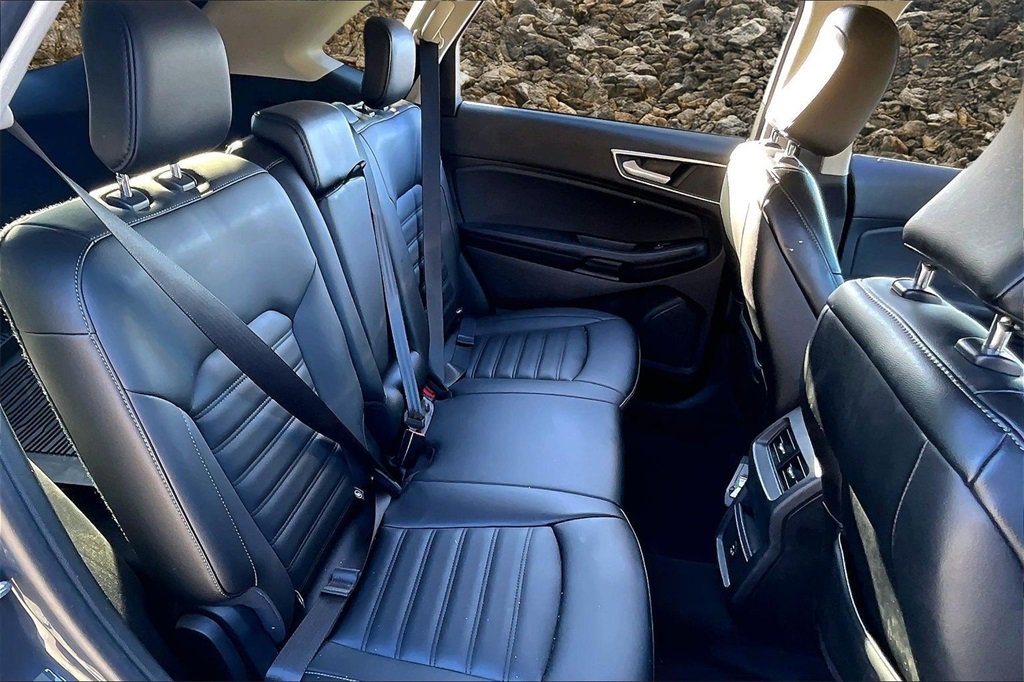 Used 2021 Ford Edge SEL image 22