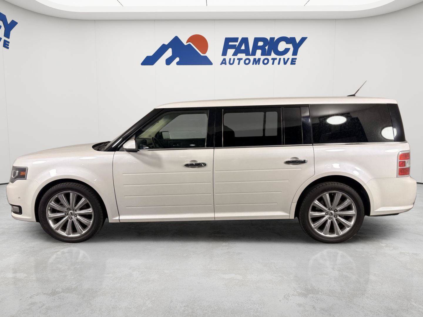 Used 2019 Ford Flex Limited w/ Equipment Group 303A AWD/4WD image 2