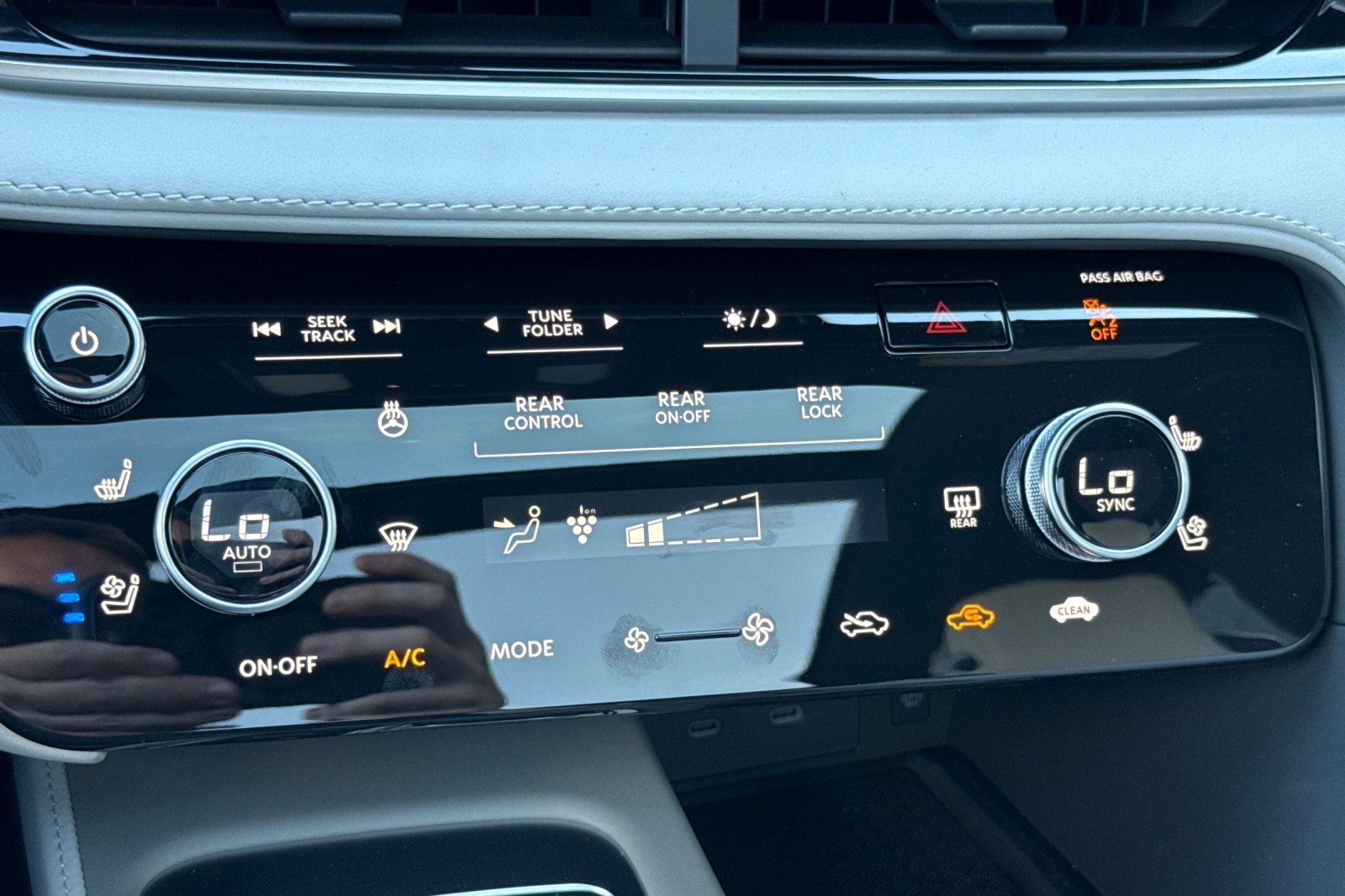 New 2026 INFINITI QX60 Autograph w/ Dark Cargo Package image 24