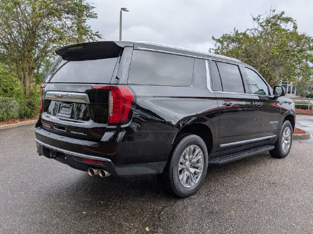 Used 2024 GMC Yukon XL Denali w/ Advanced Technology Package AWD/4WD image 4