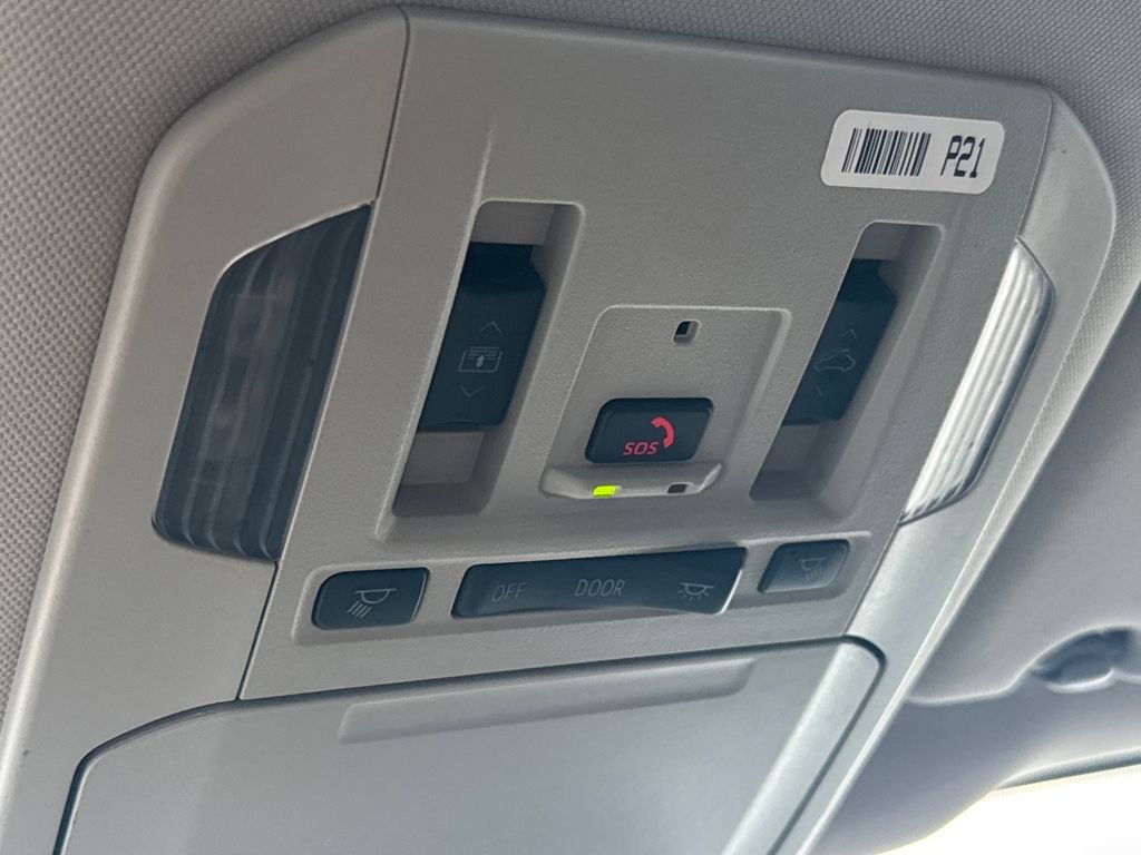 Used 2024 Toyota Highlander Platinum image 32