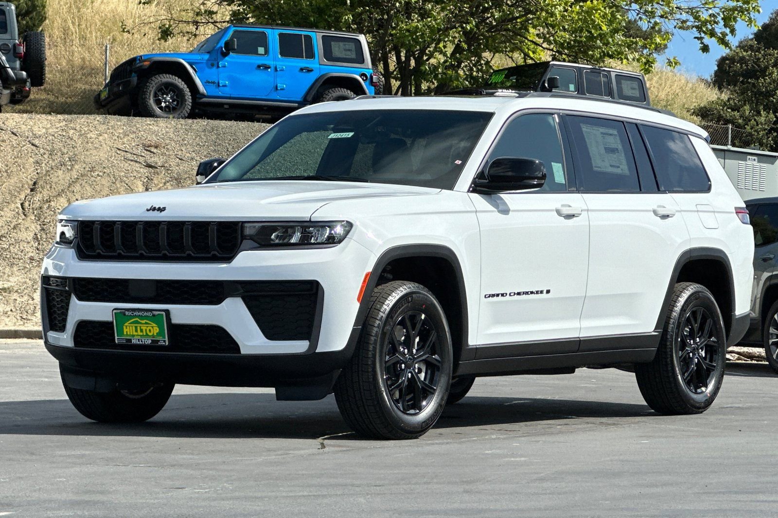 New 2026 Jeep Grand Cherokee L 4WD image 8