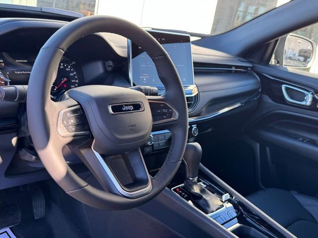 New 2026 Jeep Compass Latitude image 18
