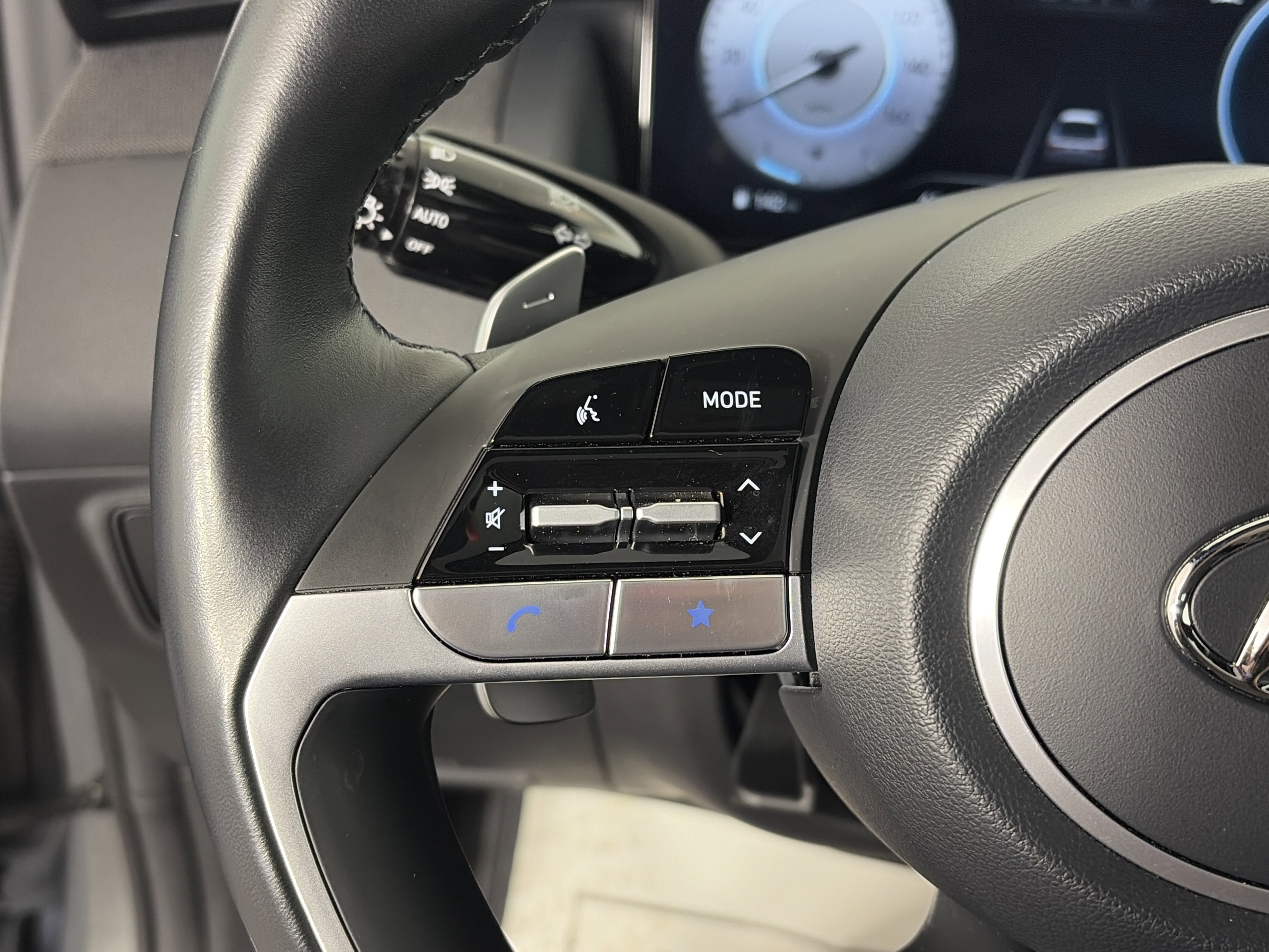 Used 2024 Hyundai Santa Cruz Limited image 28