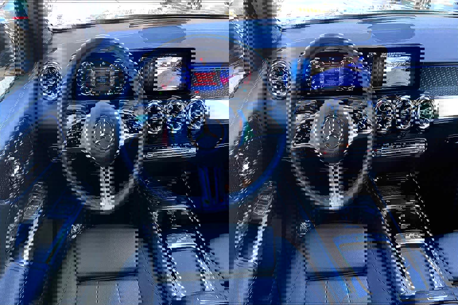 Used 2025 Mercedes-Benz GLB 250 GLB 250 image 6