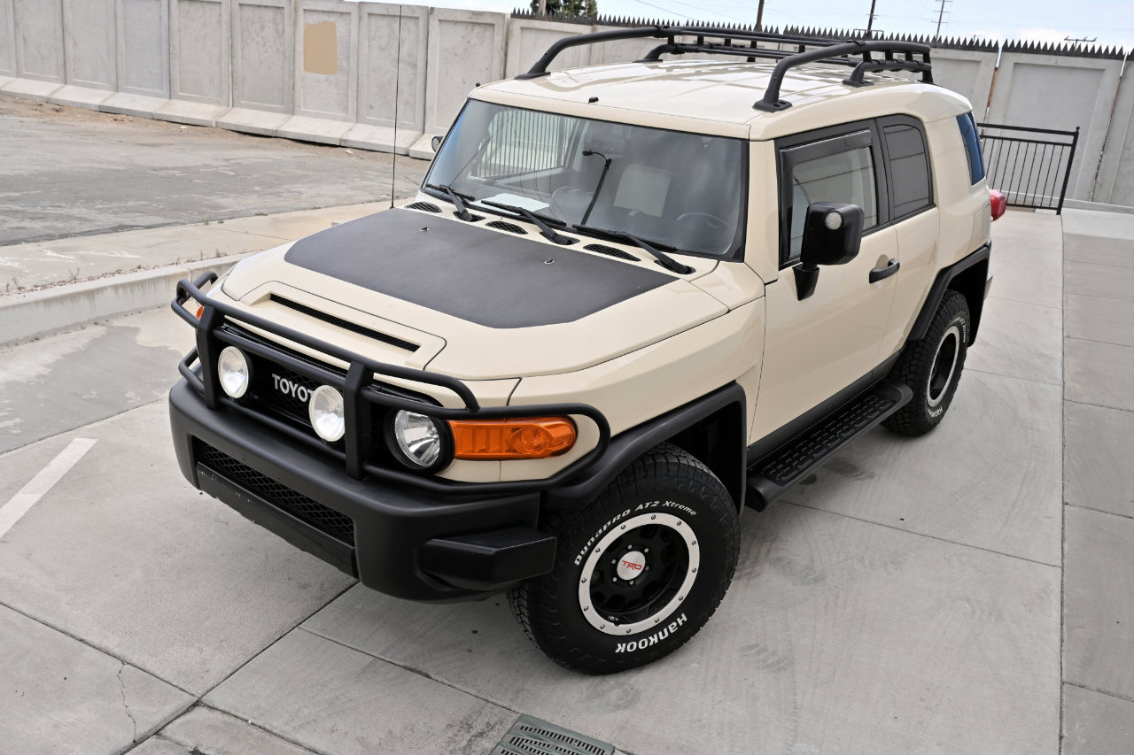 Used 2010 Toyota FJ Cruiser 4WD image 12
