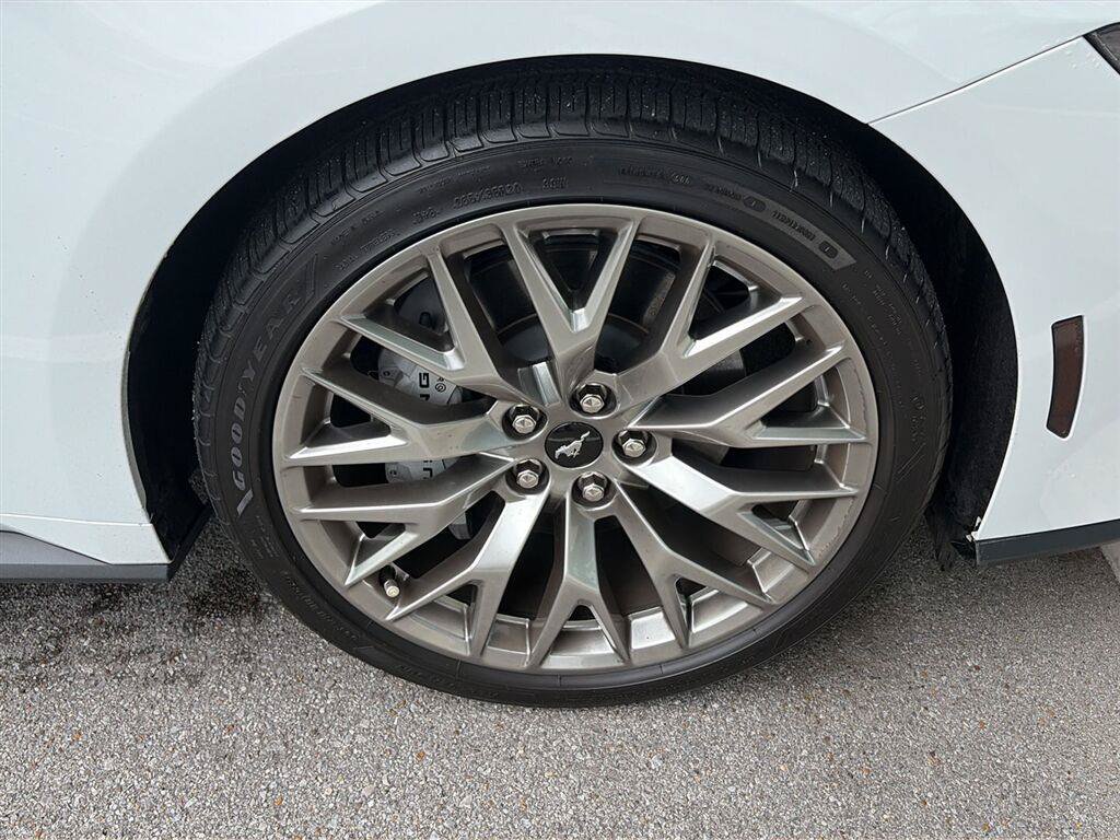 Used 2025 Ford Mustang GT Premium RWD image 14