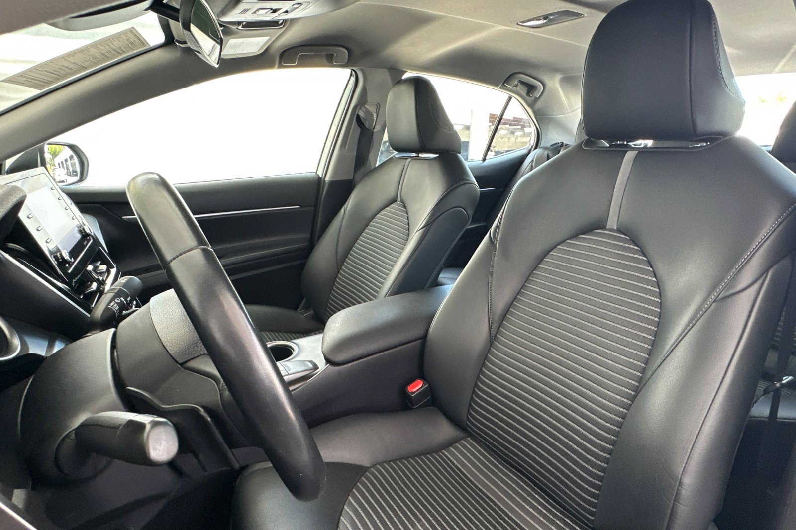 Used 2023 Toyota Camry SE FWD image 25