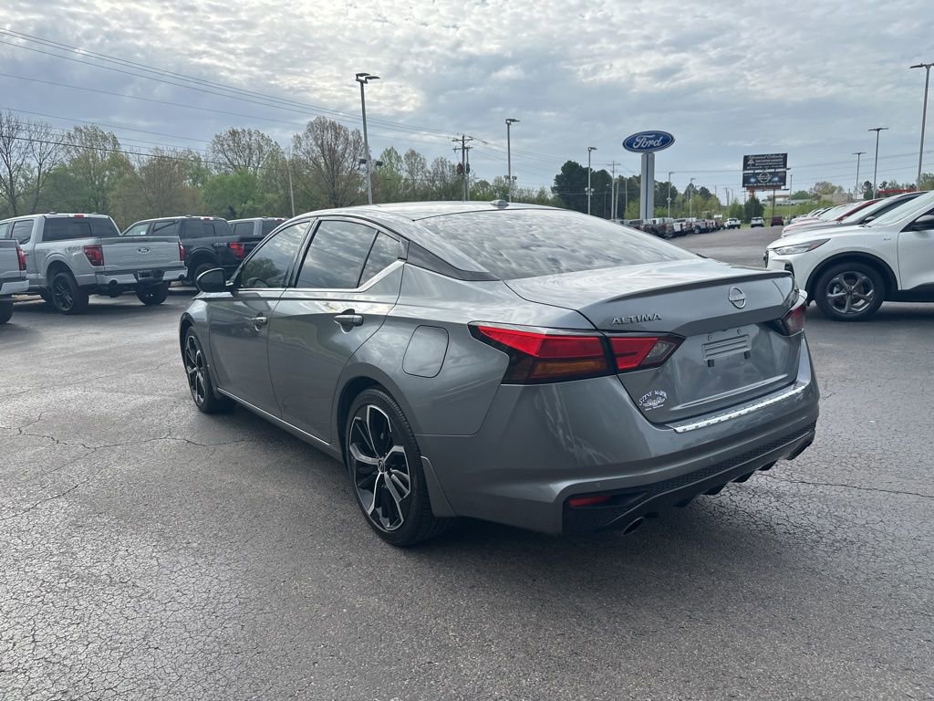 Used 2023 Nissan Altima 2.5 SR w/ SR Premium Package image 5