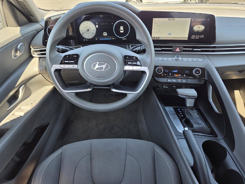 Used 2024 Hyundai Elantra SEL FWD image 22