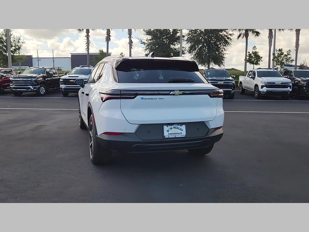 New 2026 Chevrolet Equinox EV LT image 19