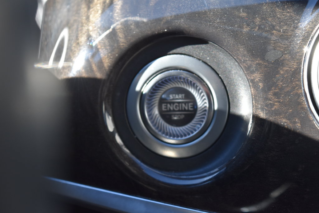 Used 2018 Mercedes-Benz S 560 Sedan image 19