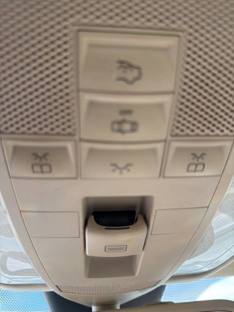 Used 2012 Mercedes-Benz C 250 Sedan image 15