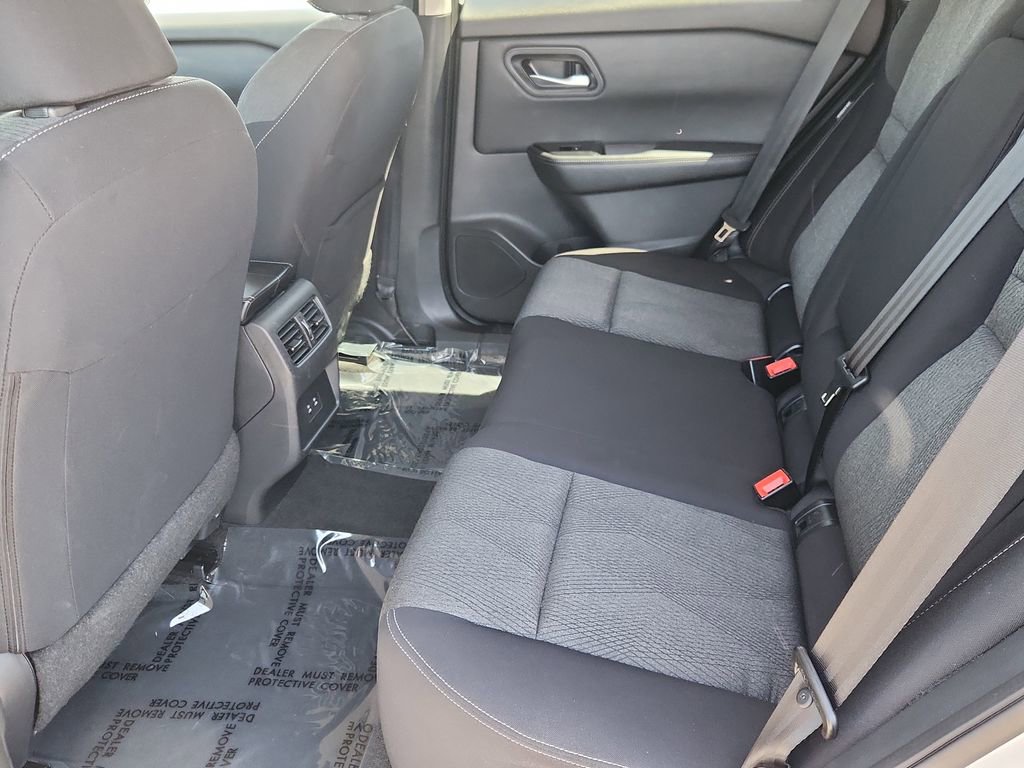 Used 2024 Nissan Rogue SV AWD/4WD image 10
