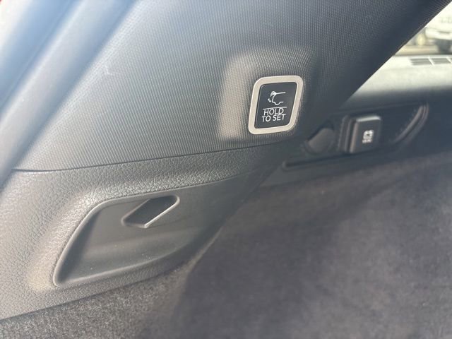 Used 2023 Jeep Grand Cherokee Summit w/ Luxury Tech Group V AWD/4WD image 13