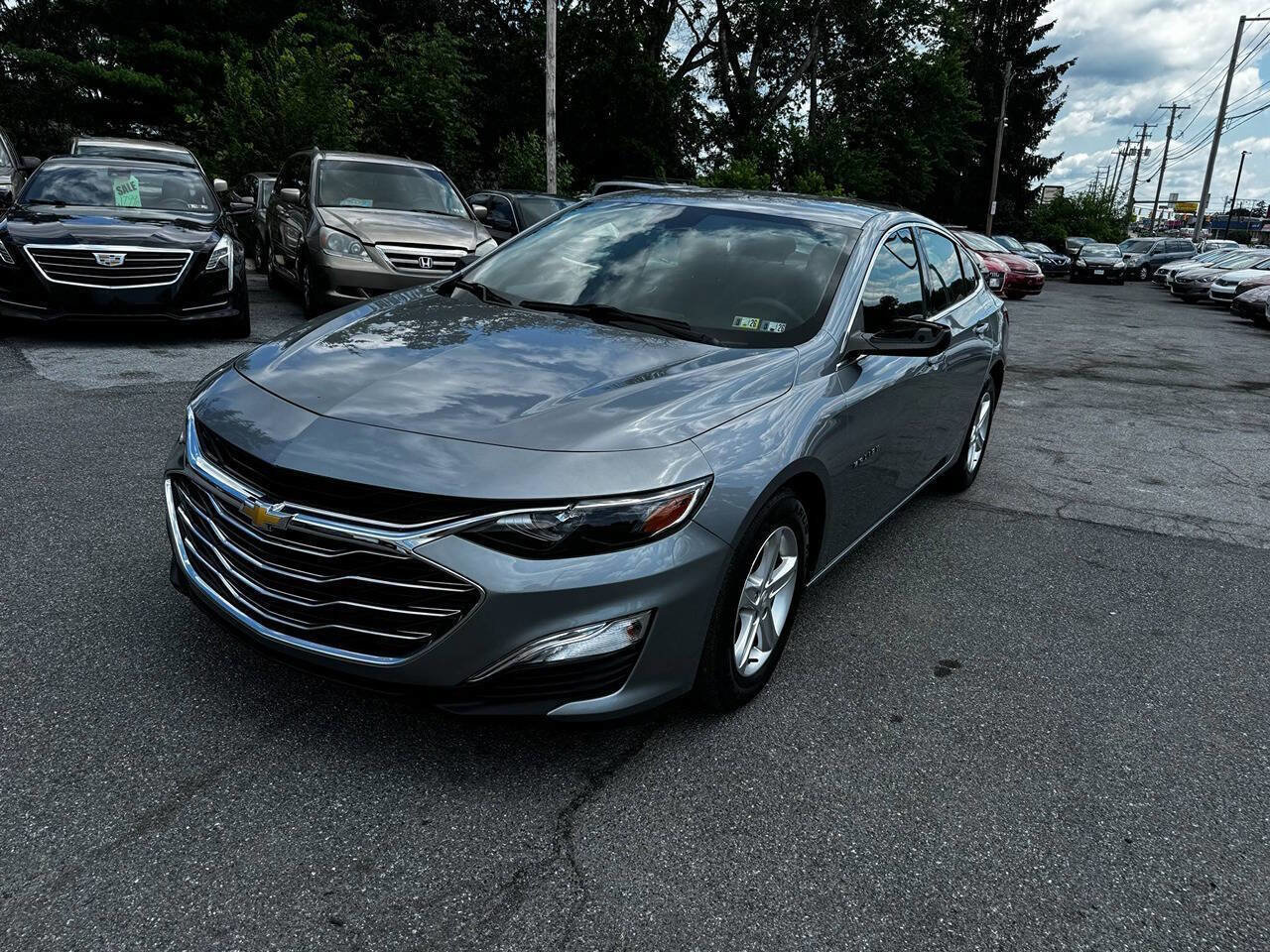Used 2023 Chevrolet Malibu LS image 2