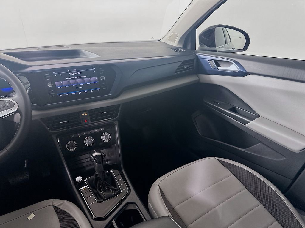 Used 2023 Volkswagen Taos SE image 22