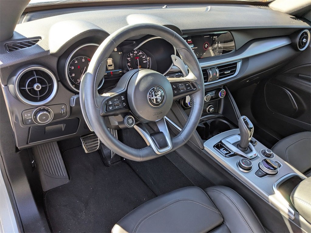 Used 2023 Alfa Romeo Stelvio Veloce image 10