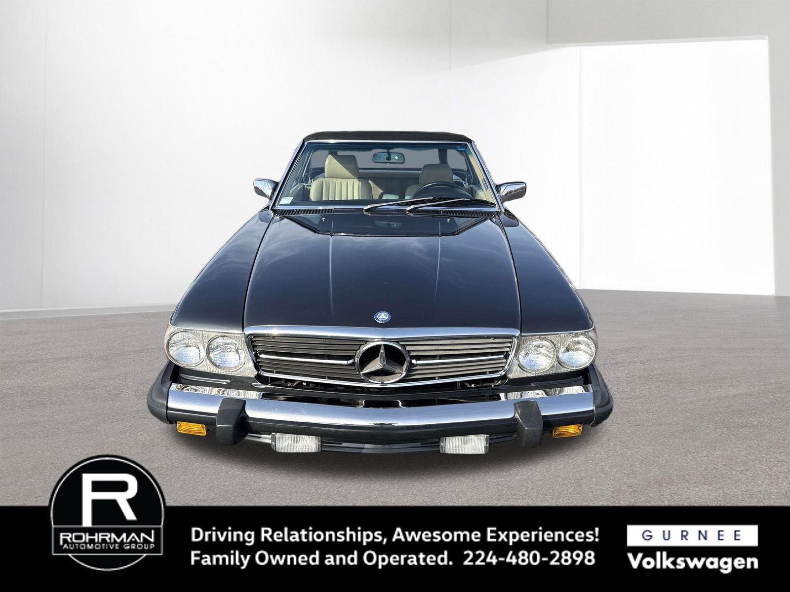 Used 1988 Mercedes-Benz 560 SL image 3
