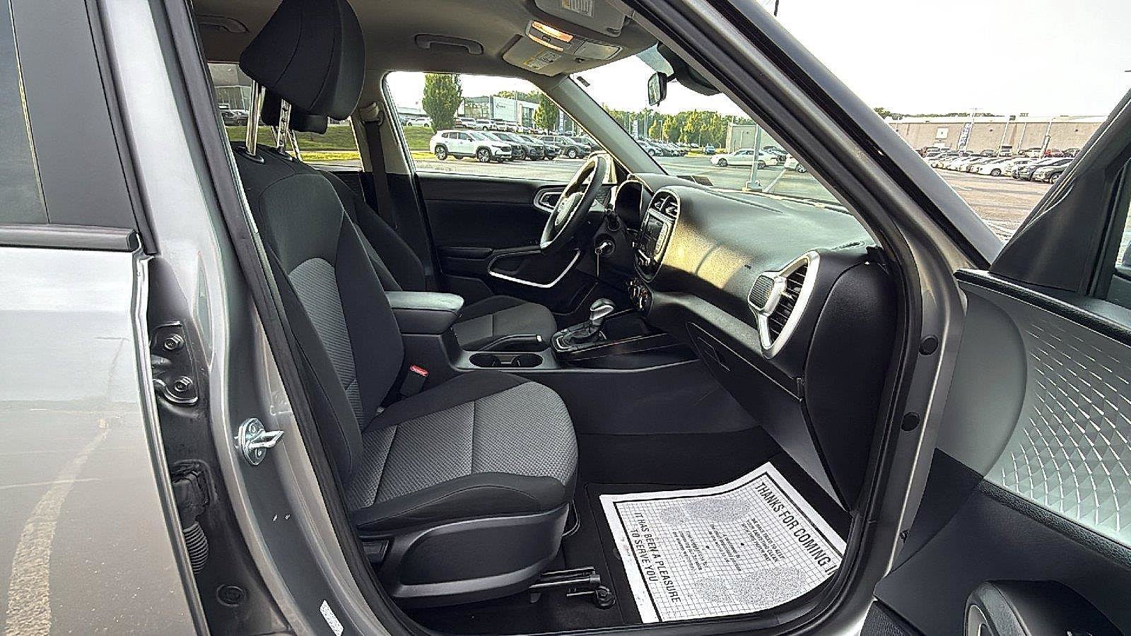 Used 2023 Kia Soul LX w/ Option Group 015 FWD image 15
