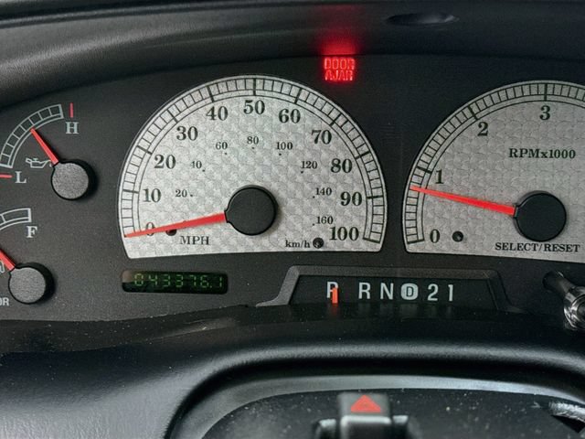 Used 2001 Ford F150 Harley-Davidson RWD image 12