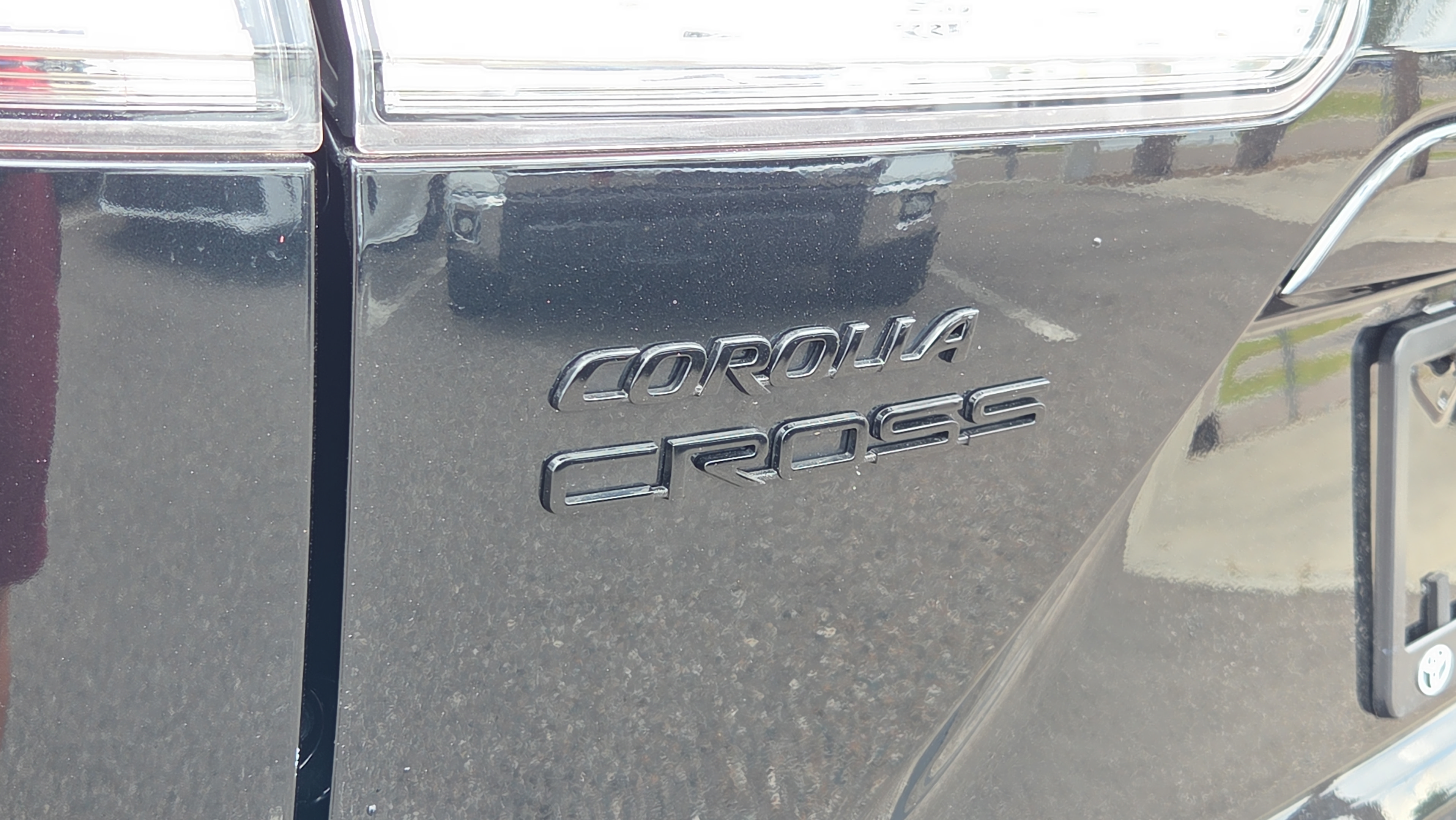 Used 2024 Toyota Corolla Cross AWD Hybrid image 29