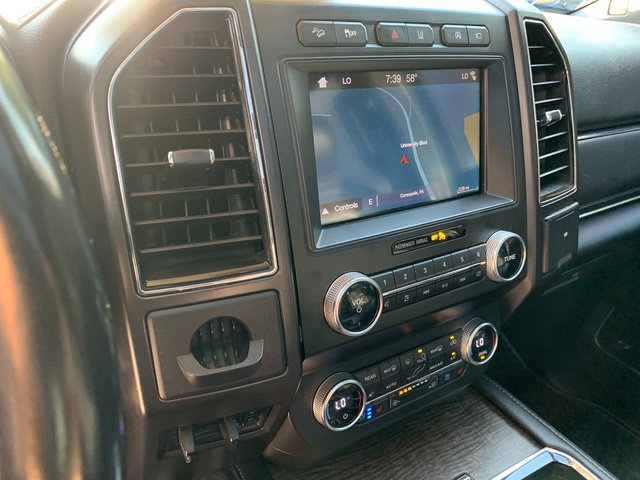 Used 2019 Ford Expedition Limited w/ Equipment Group 302A AWD/4WD image 31