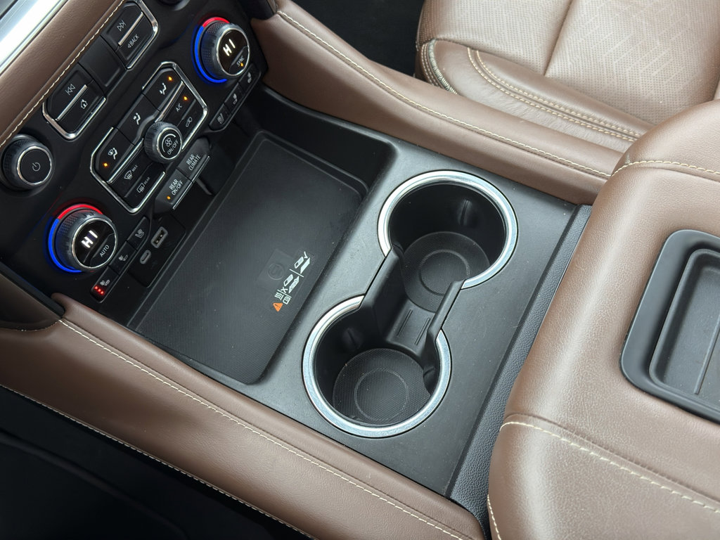 Used 2023 Chevrolet Suburban High Country AWD/4WD image 24