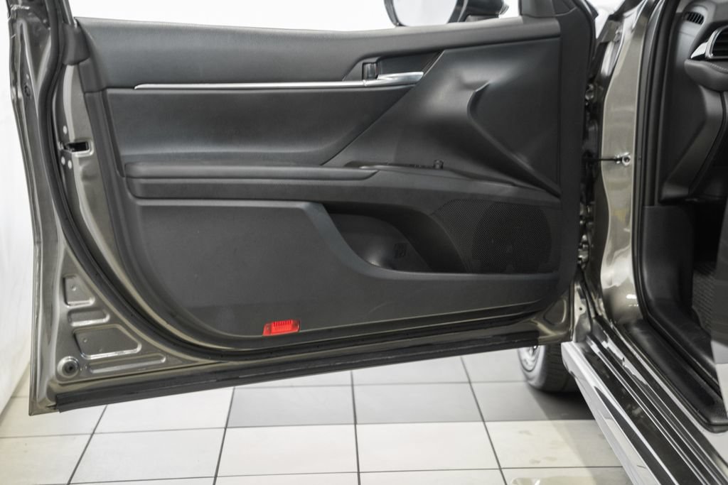 Used 2024 Toyota Camry SE w/ Cold Weather Package FWD image 35
