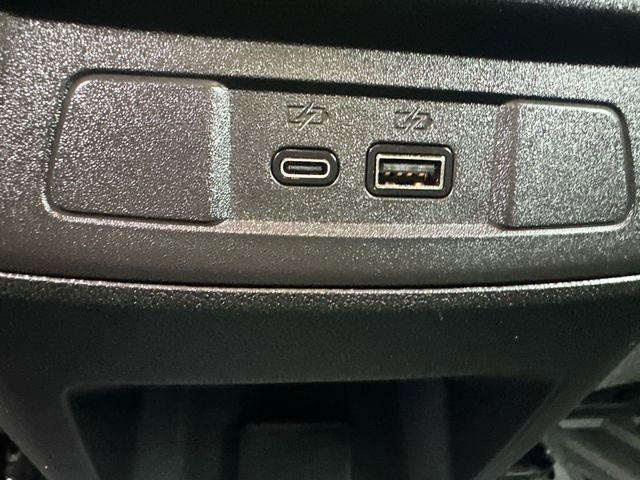 Used 2024 GMC Canyon Elevation w/ Convenience Package image 17