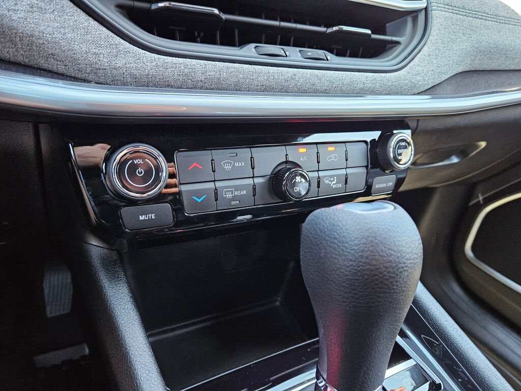 Used 2025 Jeep Compass Sport AWD/4WD image 25