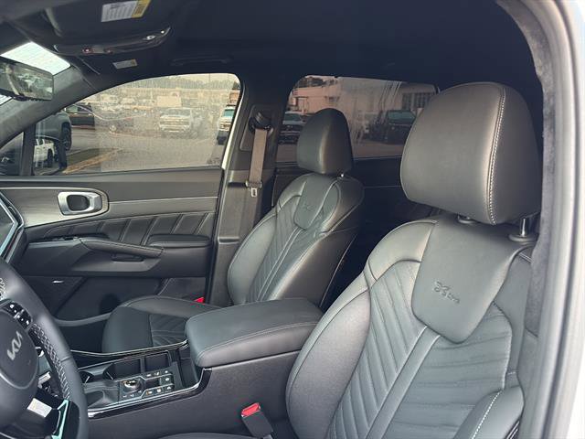 Used 2025 Kia Sorento SX Prestige image 13