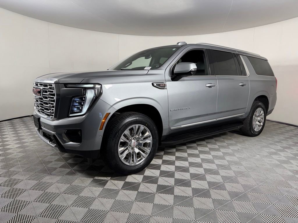 Used 2025 GMC Yukon XL Denali image 4