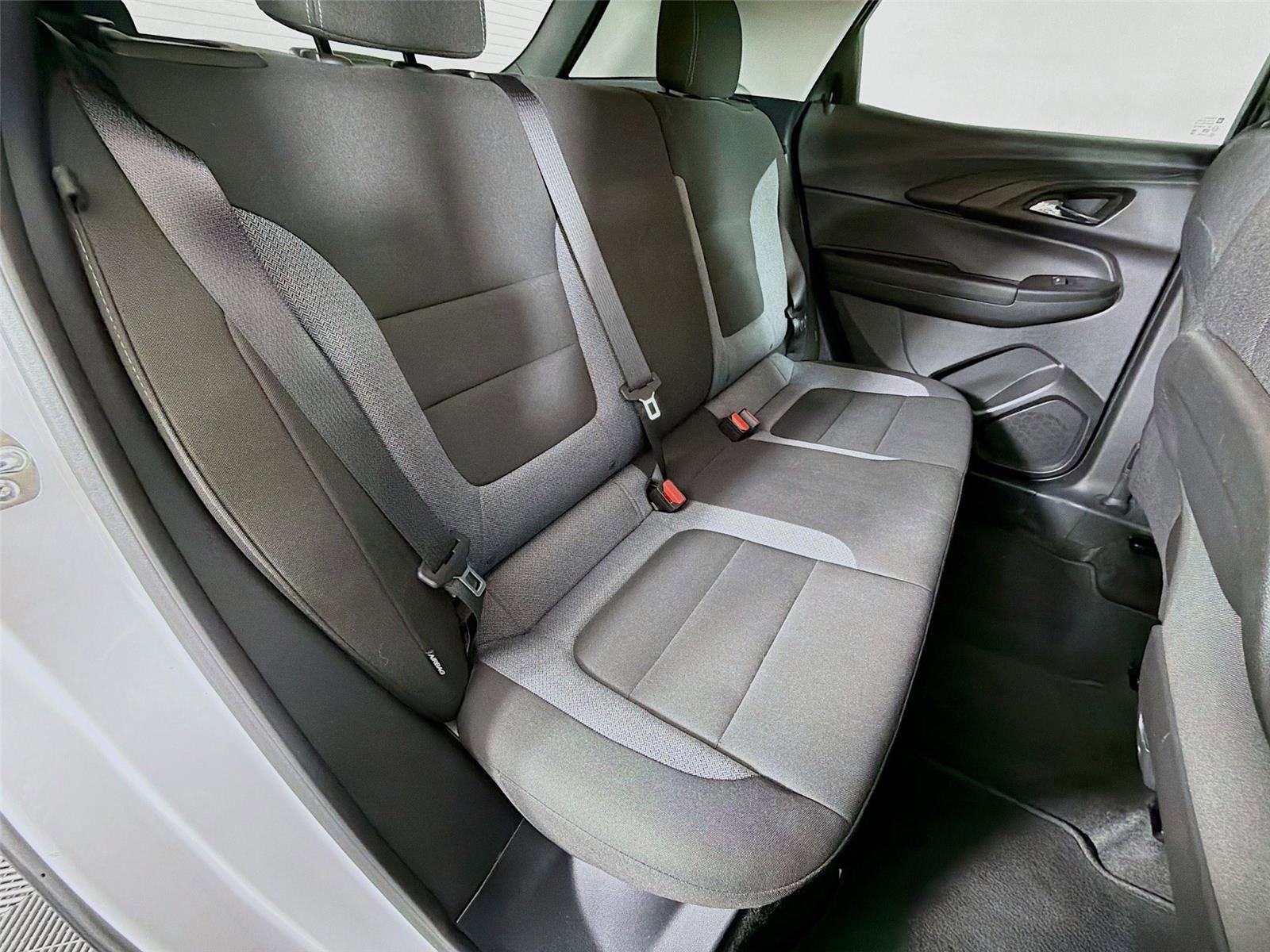 Used 2025 Chevrolet TrailBlazer LT w/ Driver Confidence Package image 24