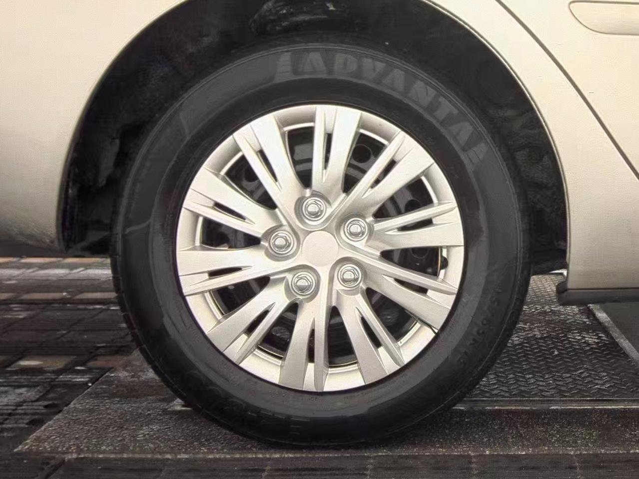 Used 2004 Toyota Camry SE image 13